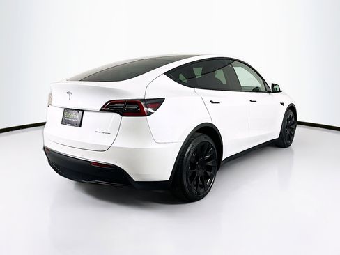 Used 2021 Tesla Model Y Long Range AWD/4WD image 9