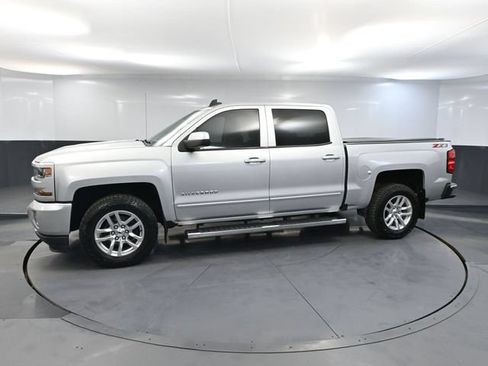 Used 2018 Chevrolet Silverado 1500 LT w/ All Star Edition AWD/4WD image 11