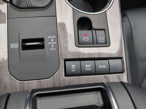 Used 2022 Toyota Highlander Limited image 17