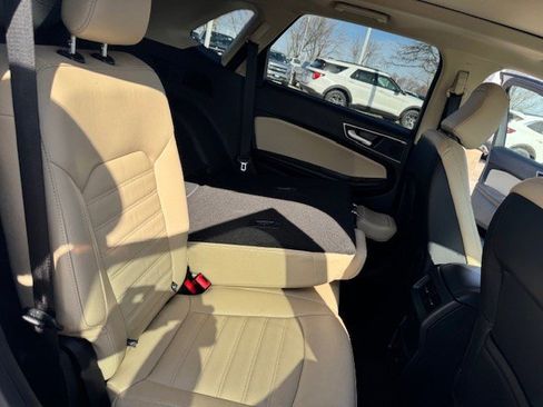 Certified 2024 Ford Edge SEL w/ Convenience Package AWD/4WD image 32