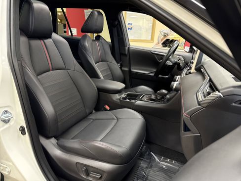 Used 2021 Toyota RAV4 XSE image 19