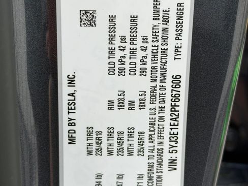 Used 2023 Tesla Model 3 Standard Range RWD image 31