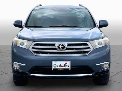 Used 2013 Toyota Highlander Plus FWD image 4
