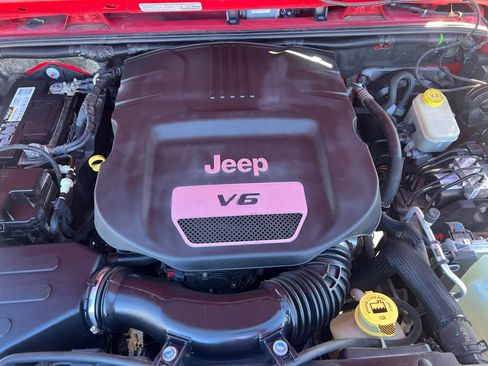 Used 2014 Jeep Wrangler Unlimited Sport image 44