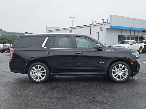 Used 2024 Chevrolet Tahoe High Country RWD image 7