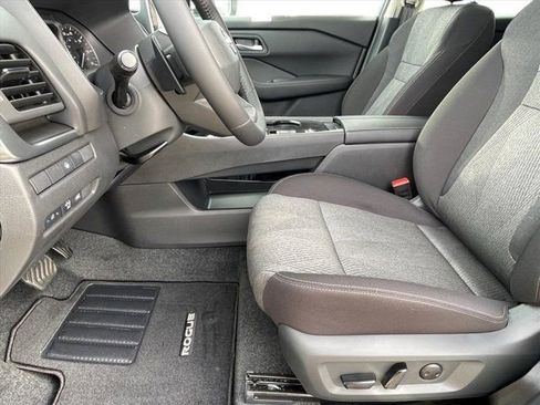 New 2026 Nissan Rogue SV FWD image 10