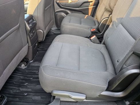 Used 2022 GMC Acadia SLE w/ Driver Convenience Package FWD image 23
