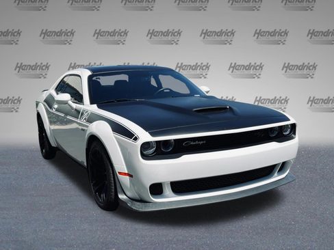 Used 2022 Dodge Challenger R/T Scat Pack RWD image 2