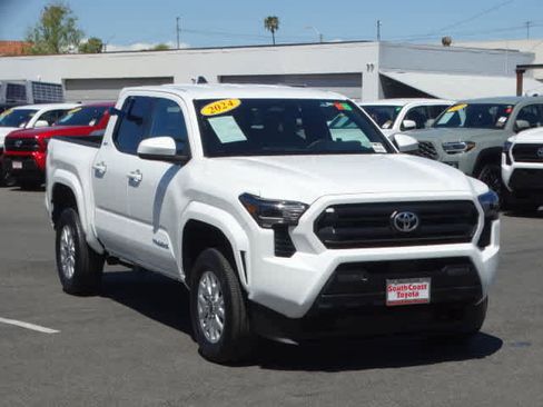 Used 2024 Toyota Tacoma SR5 image 2