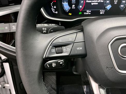 Certified 2025 Audi Q3 2.0T Premium w/ Black Optic Sport Package image 21