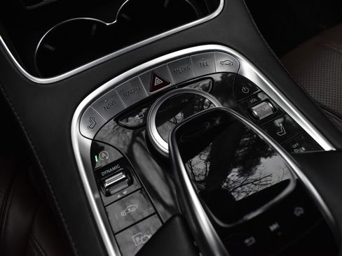 Used 2019 Mercedes-Benz Maybach S 560 4MATIC image 44