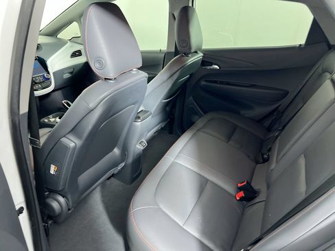 Used 2020 Chevrolet Bolt Premier w/ Infotainment Package FWD image 26