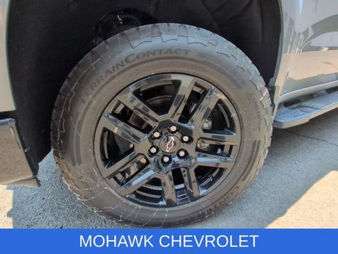 Certified 2025 Chevrolet Silverado 1500 LT Trail Boss w/ Convenience Package II AWD/4WD image 34