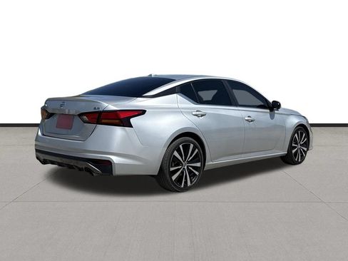 Used 2022 Nissan Altima 2.5 SR FWD image 5