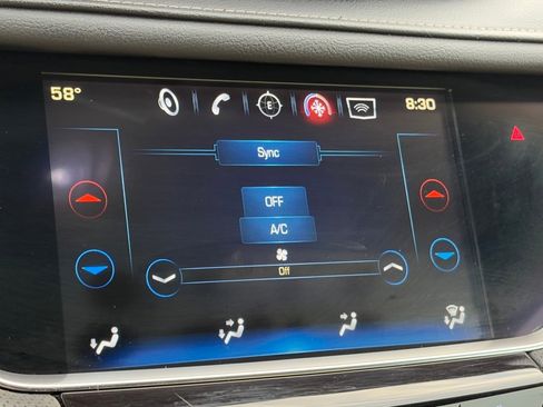 Used 2017 Cadillac XT5 Base image 26