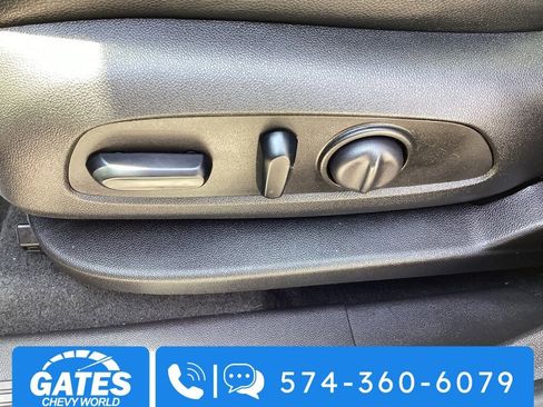 Used 2024 Chevrolet Equinox RS w/ RS Leather Package AWD/4WD image 17
