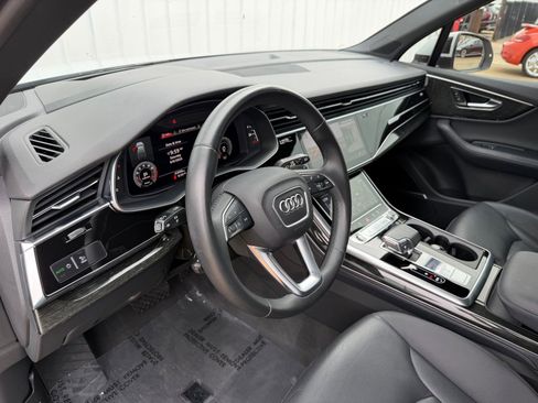 Used 2021 Audi Q7 3.0T Prestige AWD/4WD image 17