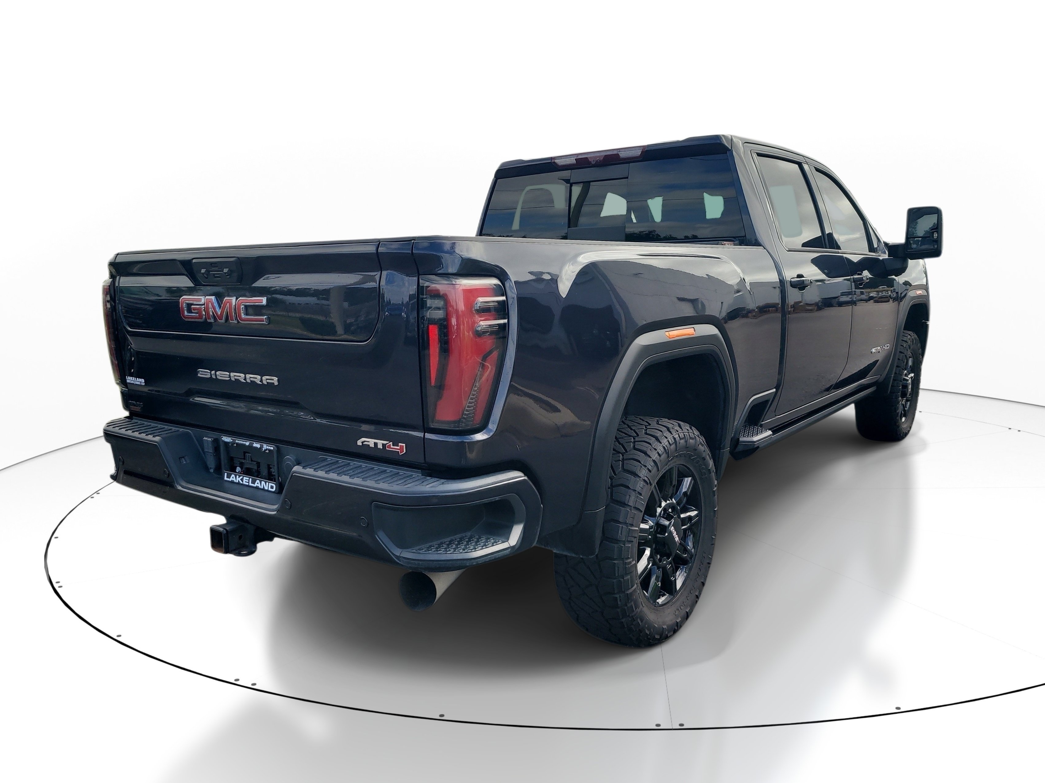 Used 2024 GMC Sierra 3500 AT4 w/ AT4 Premium Plus Package AWD/4WD image 4