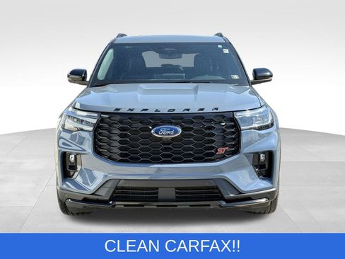 Used 2025 Ford Explorer ST image 16