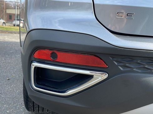 Used 2025 Volkswagen Taos SE AWD/4WD image 41