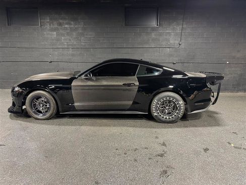 Used 2018 Ford Mustang GT Premium w/ GT Performance Package image 2