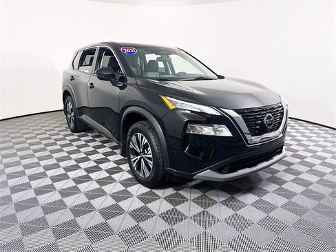 Certified 2021 Nissan Rogue SV image 1