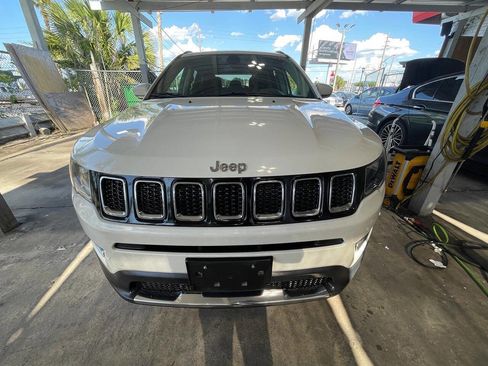 Used 2019 Jeep Compass Limited FWD image 1