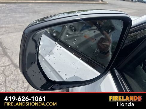 Used 2023 Jeep Grand Cherokee Altitude AWD/4WD image 10