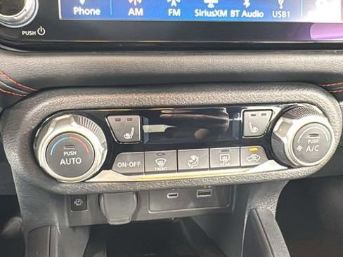 Used 2025 Nissan Versa SR image 24