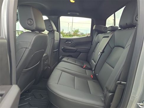 New 2026 GMC Canyon Elevation w/ Convenience Package image 17