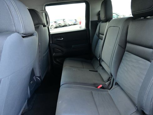 Used 2023 Nissan Frontier SV w/ Technology Package image 16