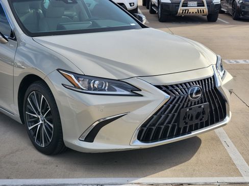 Used 2023 Lexus ES 350 w/ Premium Package image 7