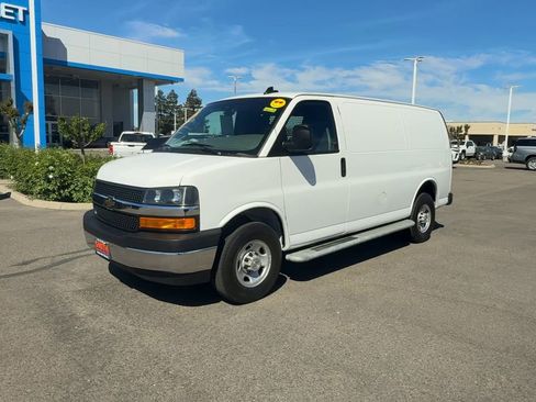 Used 2024 Chevrolet Express 2500 w/ Driver Convenience Package image 3