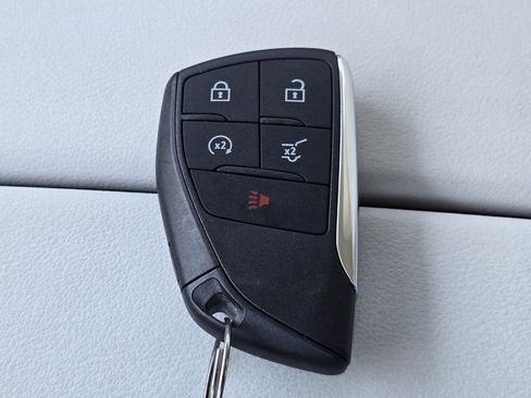 Certified 2025 Buick Envision Avenir image 43