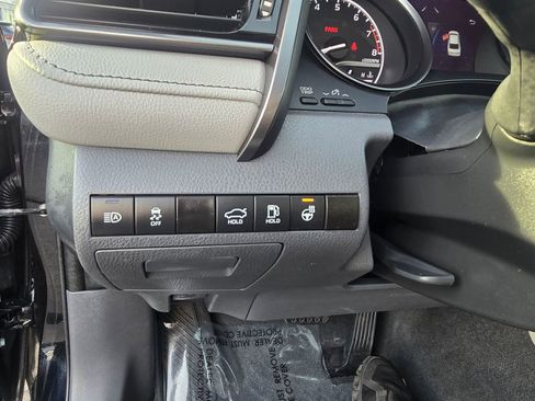 Used 2024 Toyota Camry SE w/ Cold Weather Package image 16