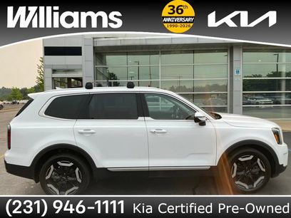 Used 2023 Kia Telluride EX w/ EX Captain's Chair Package