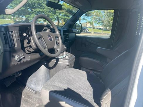 Used 2025 GMC Savana 2500 w/ Driver Convenience Package RWD image 9