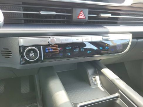 New 2025 Hyundai Ioniq 6 SE RWD image 17