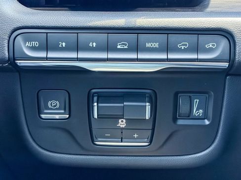 Certified 2021 Cadillac Escalade ESV Premium Luxury w/ Driver Assist Tech Package AWD/4WD image 50