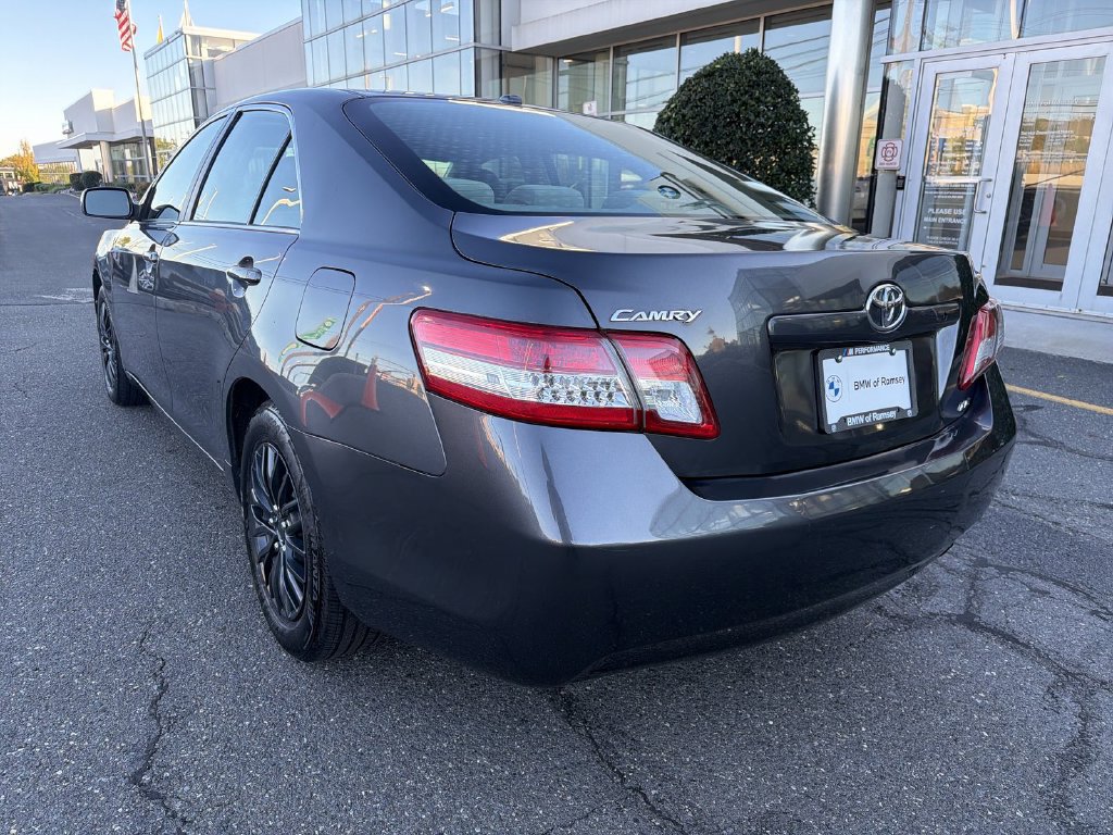 Used 2011 Toyota Camry LE FWD image 12