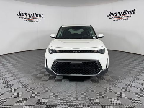 Used 2025 Kia Soul LX w/ LX Technology Package image 11