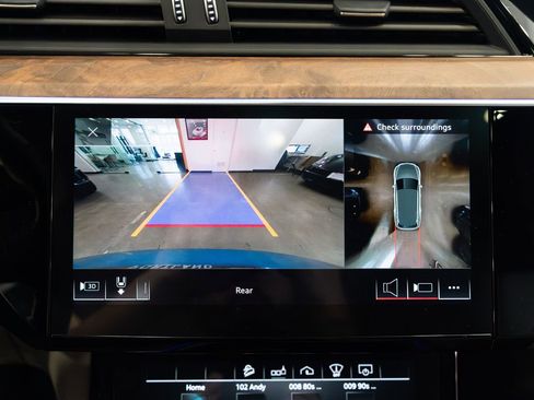 Used 2019 Audi e-tron Prestige w/ Prestige Package image 13