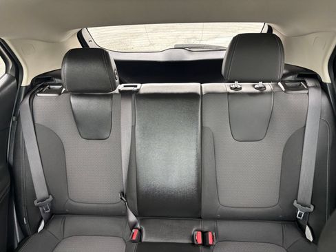 Used 2025 Buick Encore GX Preferred FWD image 34