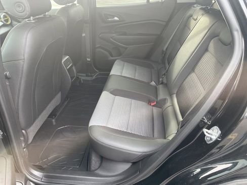 Used 2024 Chevrolet Trax LT w/ LT Convenience Package image 20