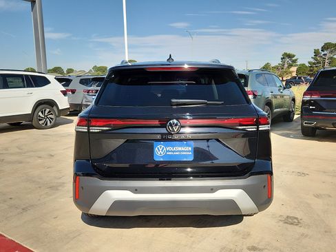 New 2026 Volkswagen Tiguan S FWD image 6