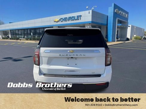 Used 2024 Chevrolet Suburban LT RWD image 7