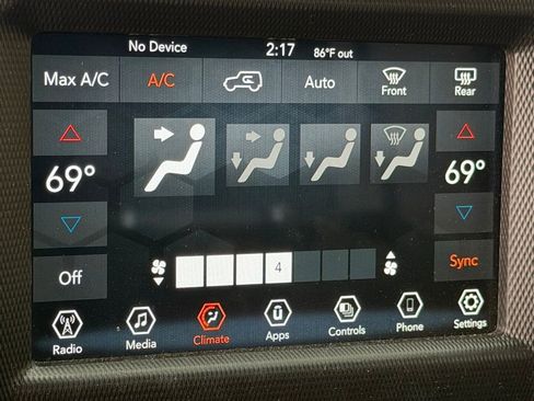 Used 2021 Jeep Wrangler Unlimited Rubicon w/ Xtreme Recon 35" Tire Package AWD/4WD image 23