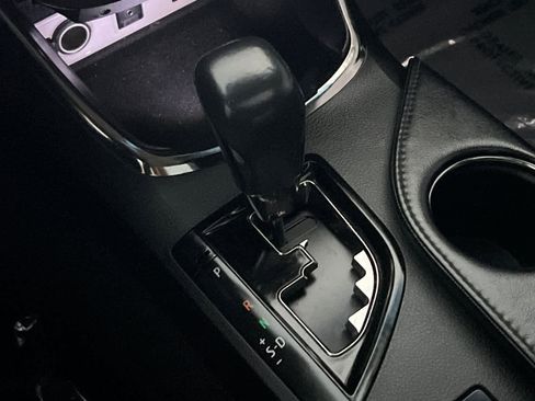 Used 2016 Toyota Avalon Touring image 26