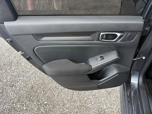 Used 2024 Honda Civic Sport image 11