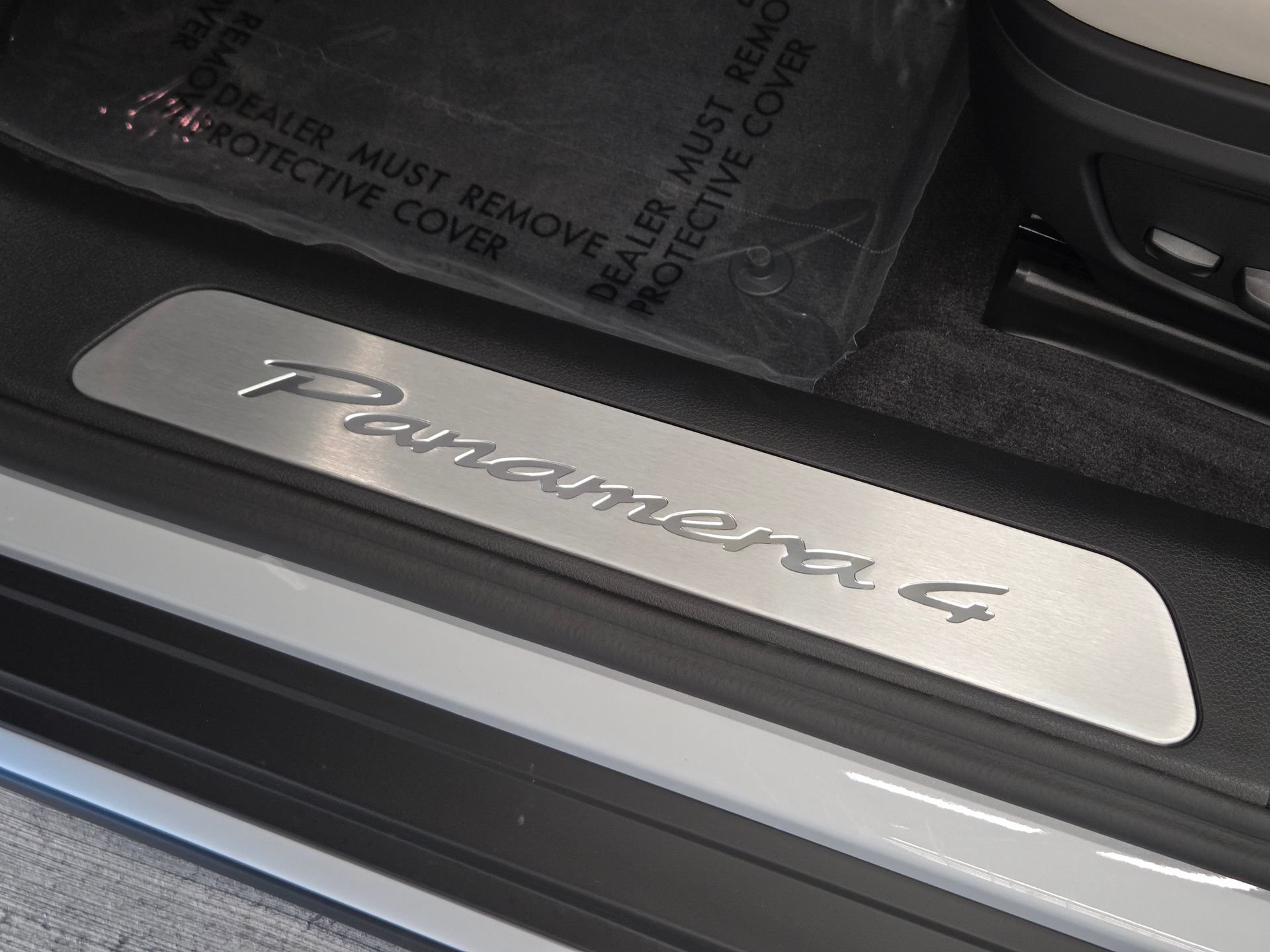 New 2026 Porsche Panamera 4 AWD/4WD image 17